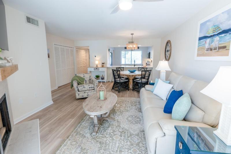 12C Richmond Park - Coastal Retreat only a 4-Min Walk to Beach condo - image 7
