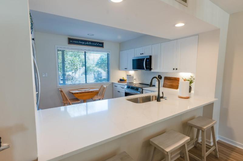 12C Richmond Park - Coastal Retreat only a 4-Min Walk to Beach condo - image 21