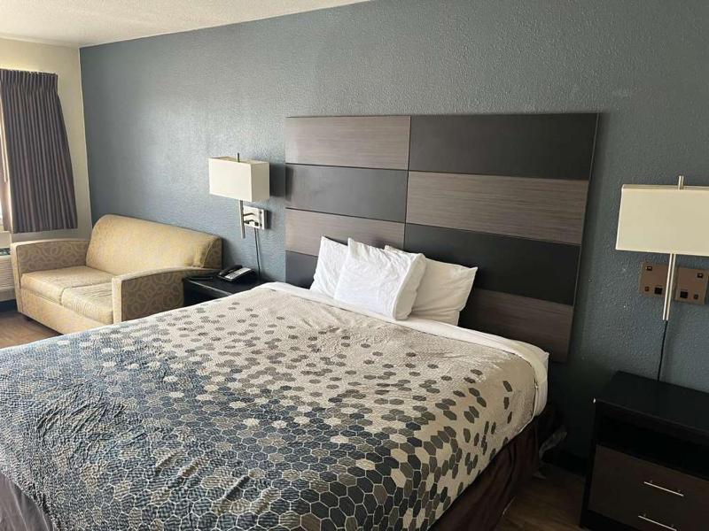 FairBridge Inn & Suites near Riverwalk - Alamo - image 7