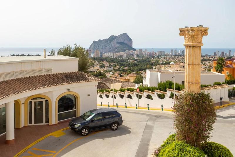 Apartment with Jacuzzi in Calp 70 m² 4 Guests - image 2