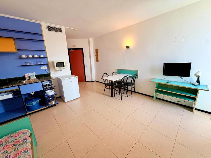 Apartments Lloret Sun - image 19