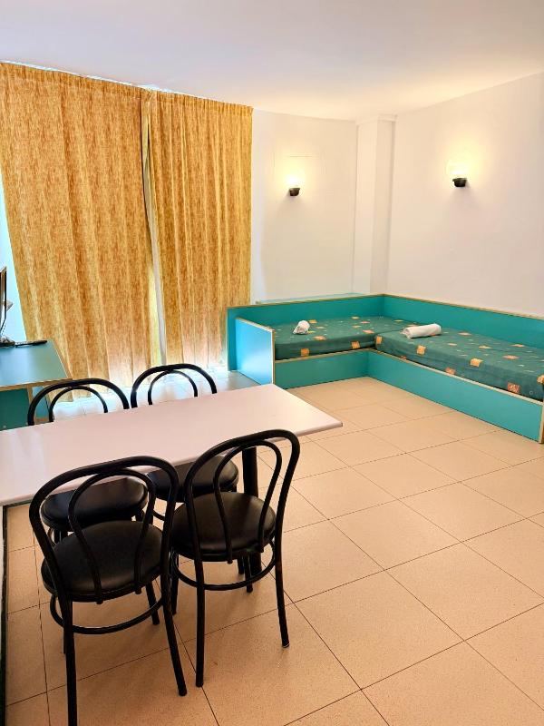 Apartments Lloret Sun - image 12