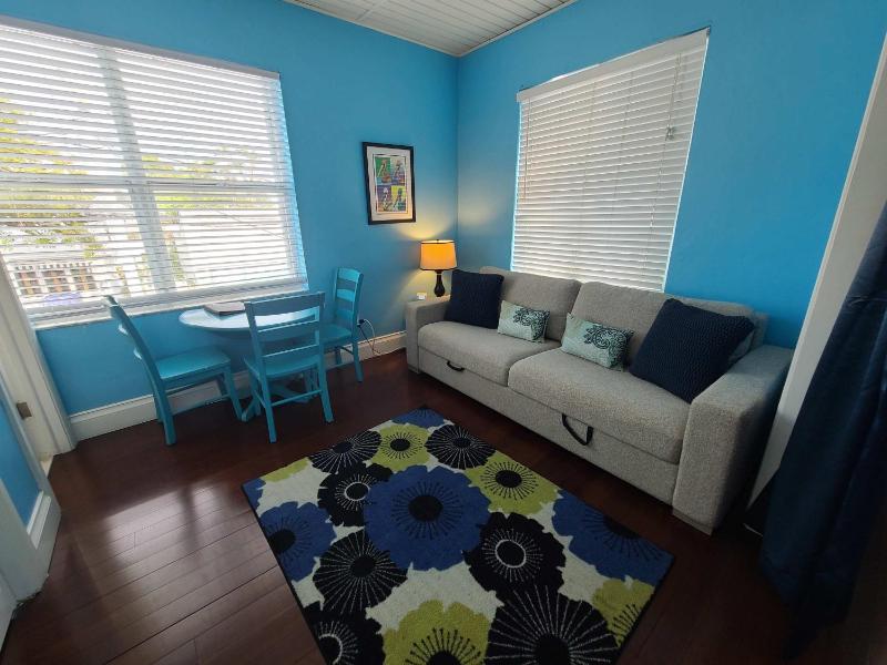 Two Duval Street Condos w parking and pool - image 24
