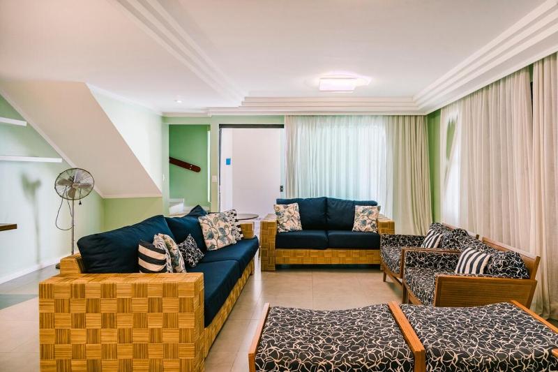 Casa em Condomínio 4 dorm Praia da Enseada em Ubatuba - image 2