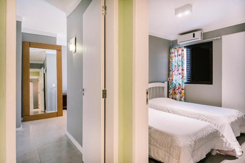 Casa em Condomínio 4 dorm Praia da Enseada em Ubatuba - image 30