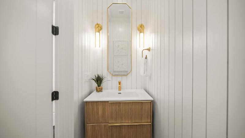 Golden Glow - image 24