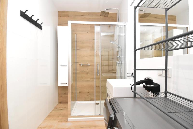 TOTU HOME Modern Tower Apartment Górskiego - image 22