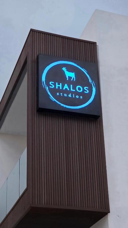 Shalos Studios - Cozy Central - image 15