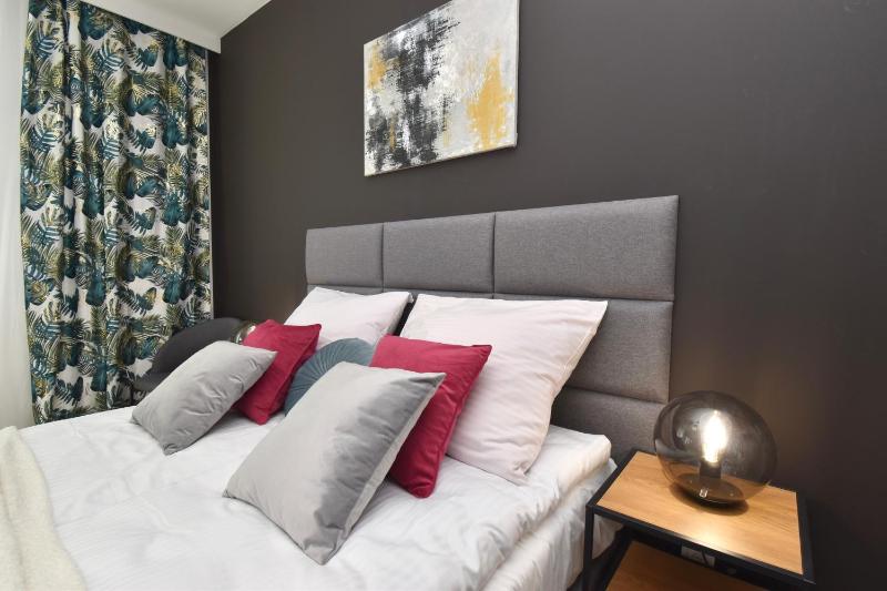 TOTU HOME Modern Tower Apartment Górskiego - image 6