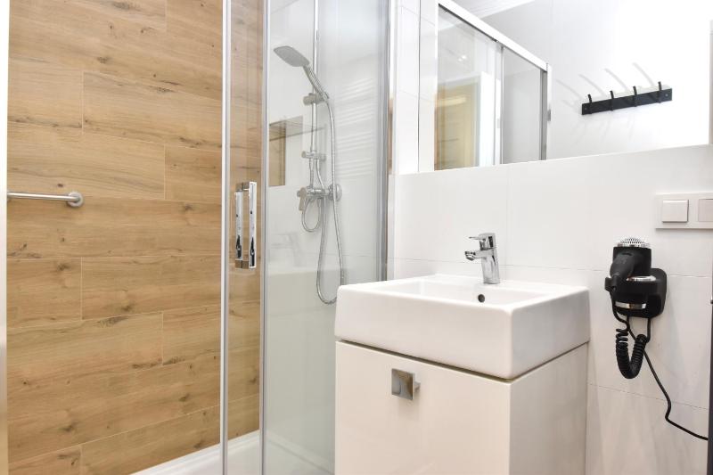 TOTU HOME Modern Tower Apartment Górskiego - image 7