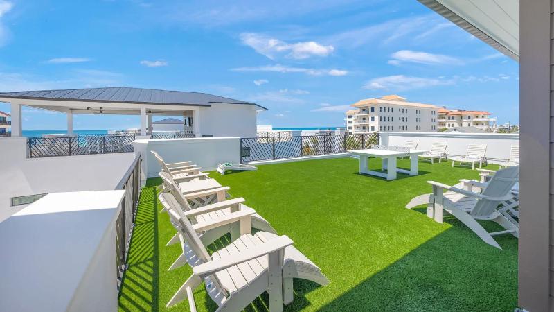 The Sun Deck - image 9