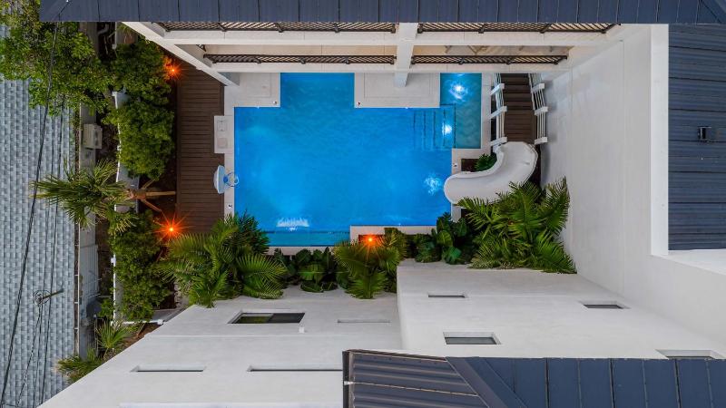 The Sun Deck - image 14
