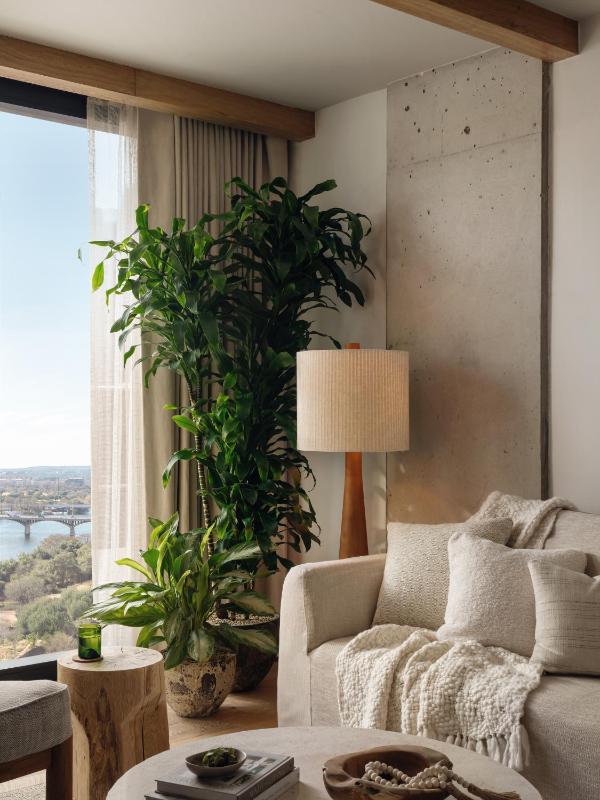 1 Hotel Austin - image 2