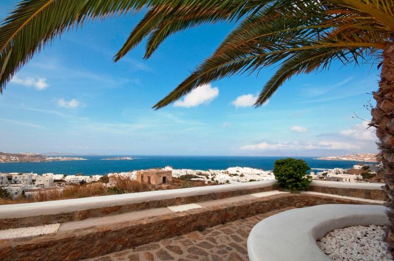 Studio with Sea View and Private Balcony image 1