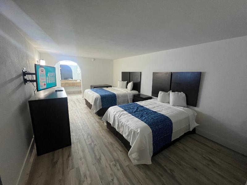 Skylite Inn - image 6