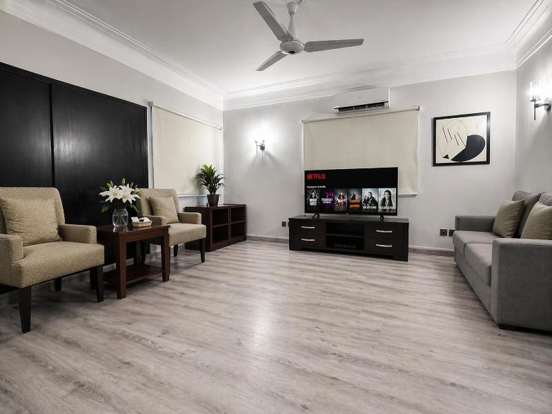 Ghumo x Bahadurabad Aga Khan Hospital - Two Bedroom Family Apartment - image 14