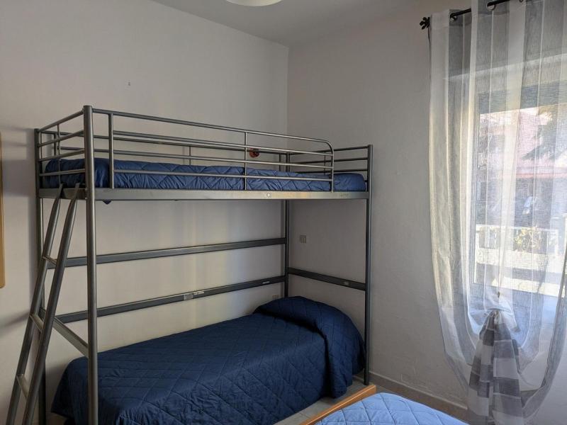 Property located just steps from the sea - image 10