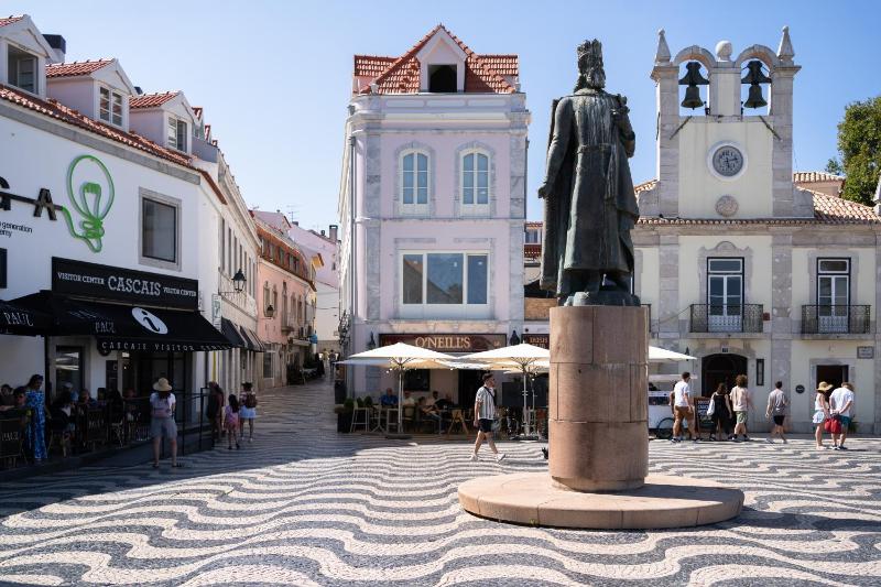 Cascais Escape Walk to Old Town & Beach wAC - image 5