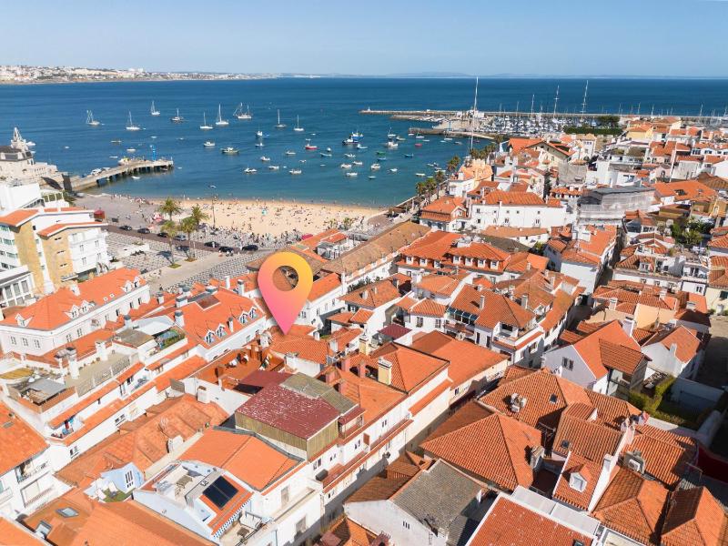 Cascais Escape Walk to Old Town & Beach wAC - image 3