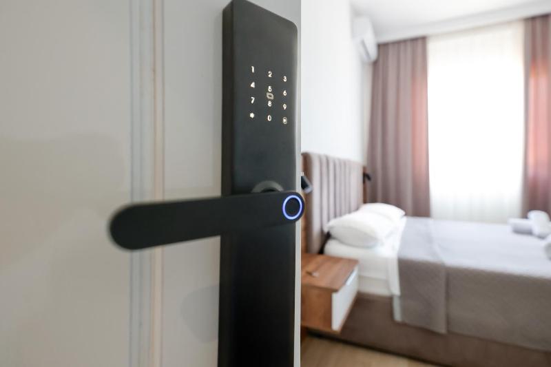 Shkoder City Center Rooms & Apartments - image 11
