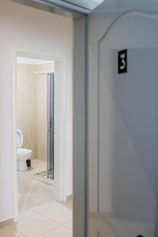 Shkoder City Center Rooms & Apartments - image 6