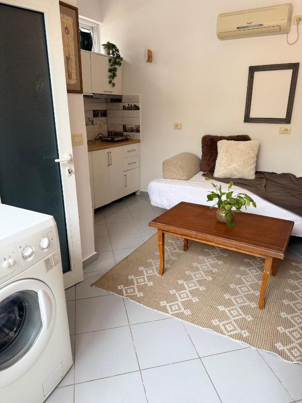 Aphrodite Studio Apartment - image 4