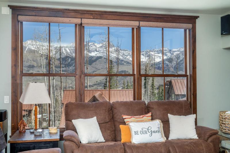 Slopeside Reserve Condo - image 6
