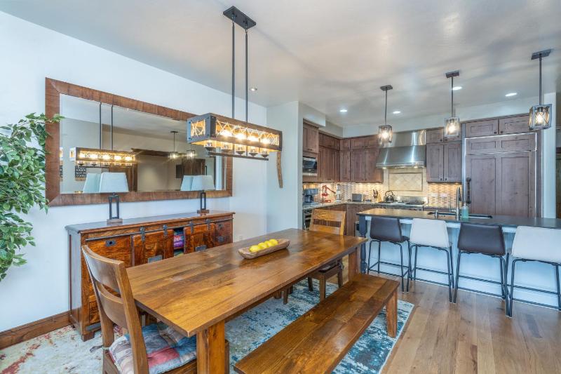 Slopeside Reserve Condo - image 13