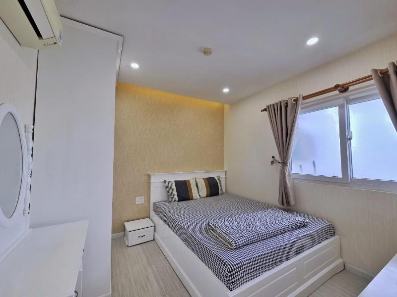 Căn hộ trung tâm 2 phòng ngủ có ban công - Nhìn ra tháp trầm hương - image 3