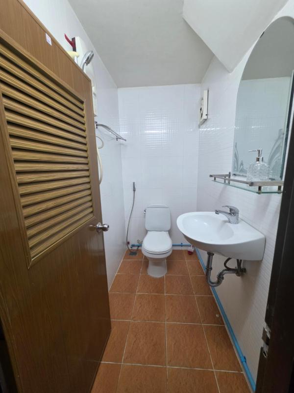 Double Room in a shared Apartment at Toul Sleng Museum - image 9