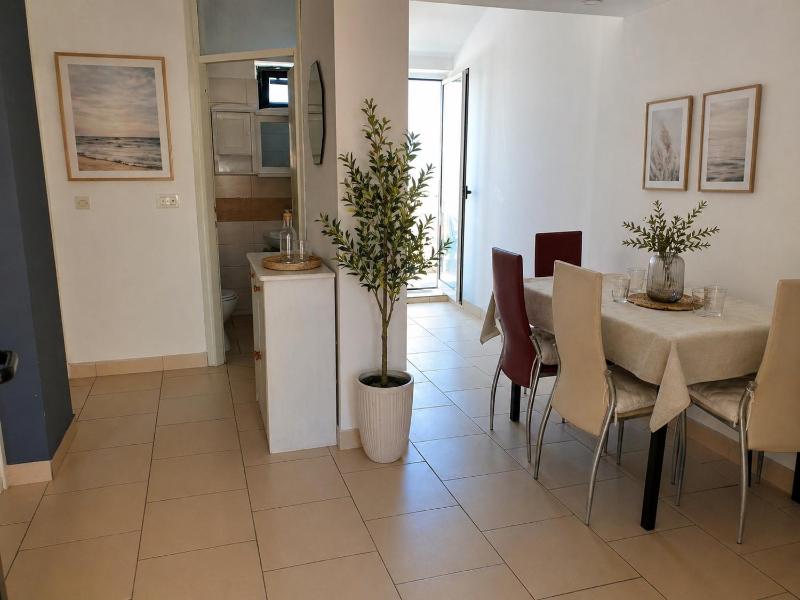 Sea HORIZON Apartments - image 15