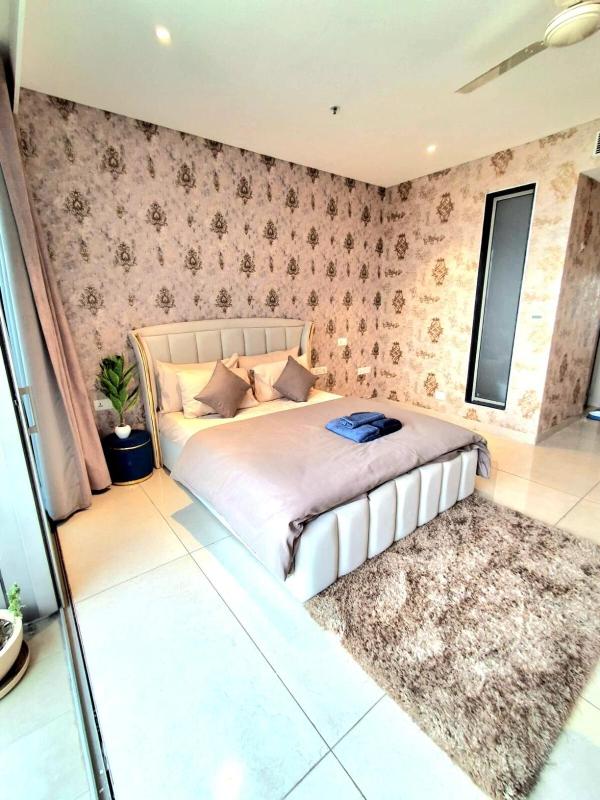 The Story Luxury Jacuzzi Apartment - image 19