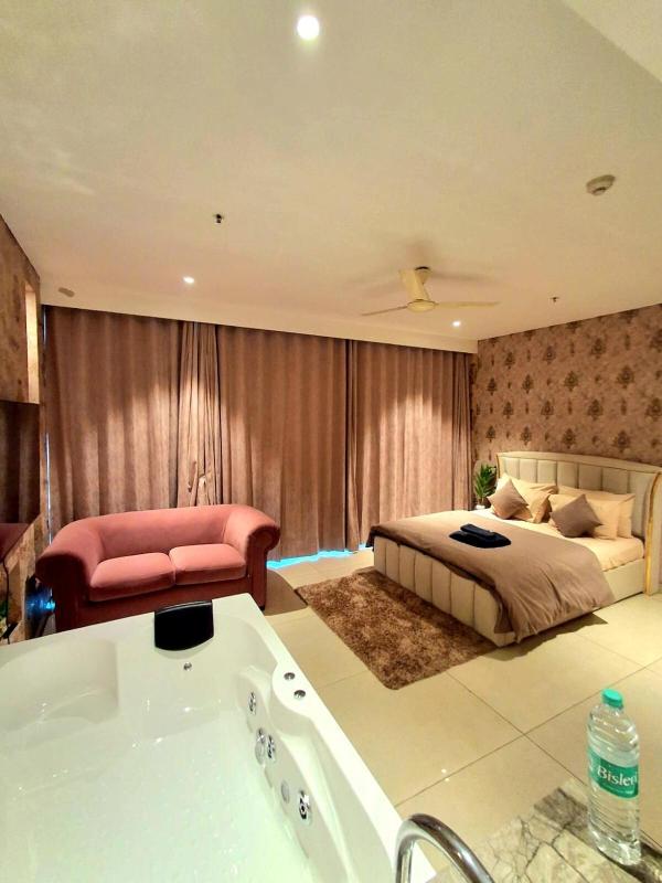 The Story Luxury Jacuzzi Apartment - image 32