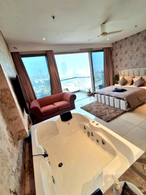 The Story Luxury Jacuzzi Apartment - image 23