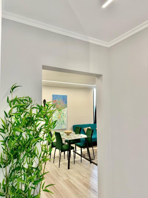 Sea & City Apartment Durrës - image 12