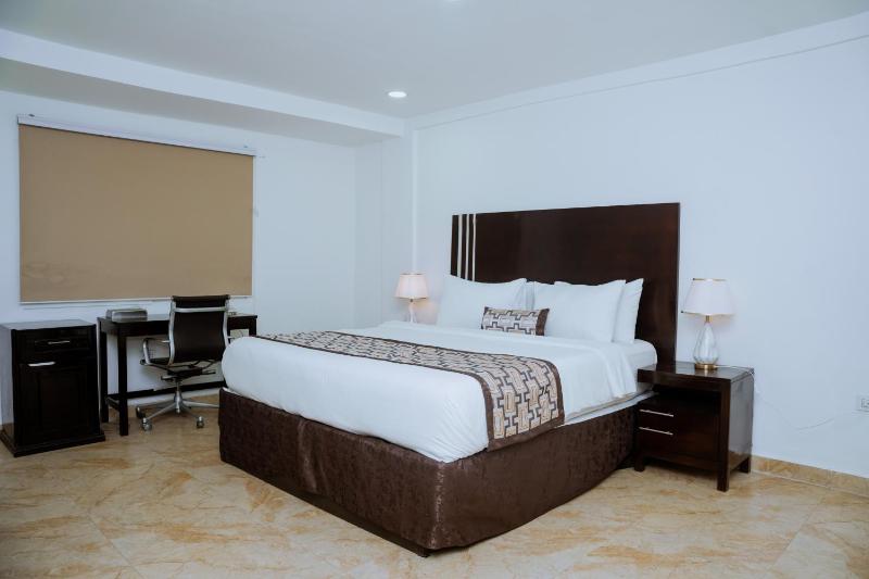 Sinkor Palace Hotel - image 6