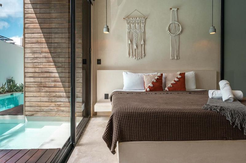 Boho Chic 5 BR Villa Private pool & Roof Bar - image 31
