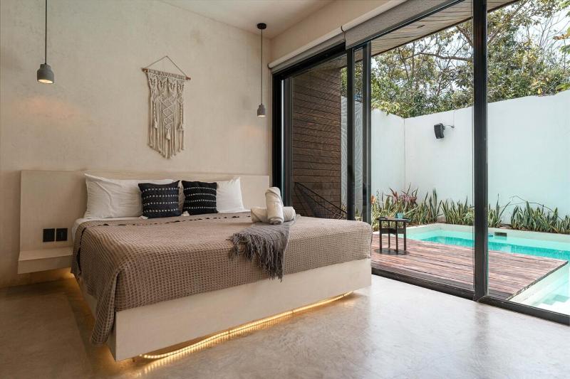 Boho Chic 5 BR Villa Private pool & Roof Bar - image 43