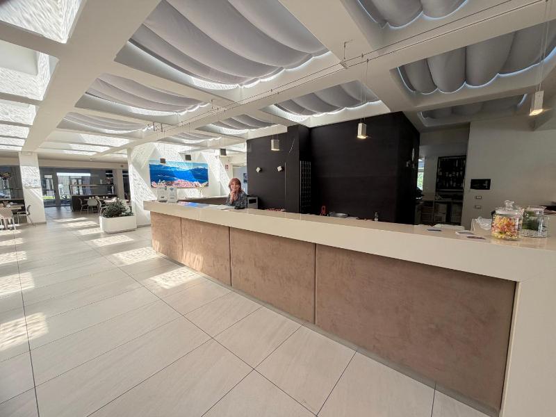 Hotel Holiday - image 48