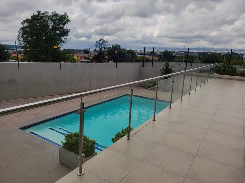 Cozy 1-Bed in Midrand - image 8