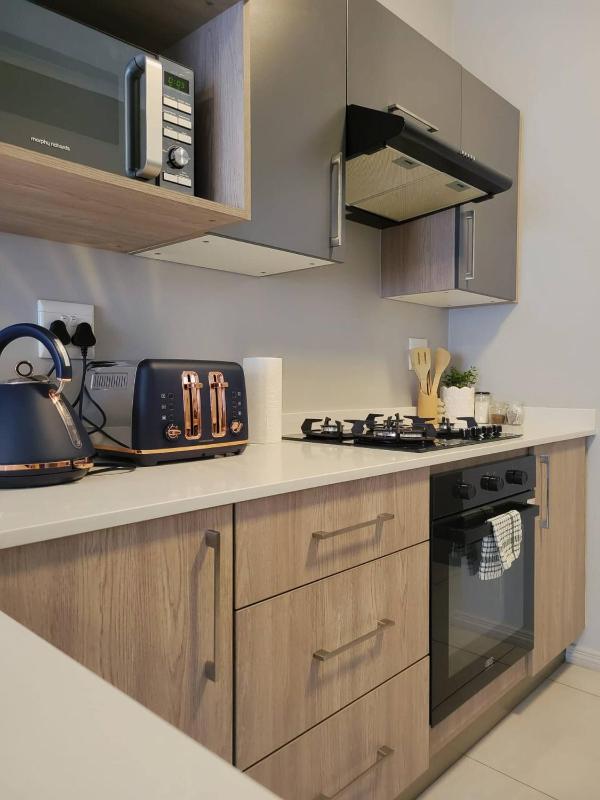 Cozy 1-Bed in Midrand - image 16