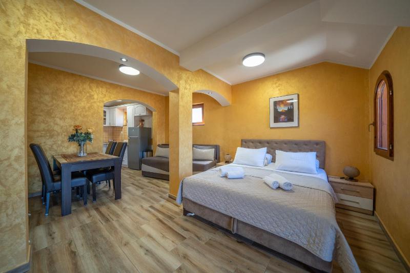 Apartments Nikčević - image 9