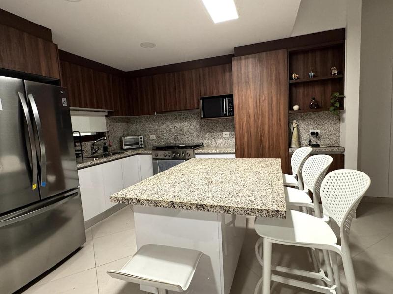 Luxury Oasis Condo Pools Rooftop & Paddle Tennis - image 11