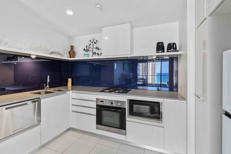 Circle on Cavill - Hosted by Coastal Letting Co. - image 2
