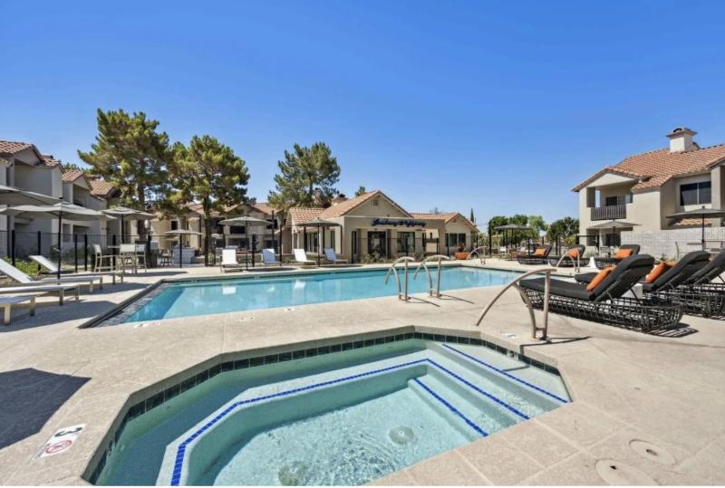 2BR TPC Retreat Near Mayo Clinic & Desert Ridge - image 27