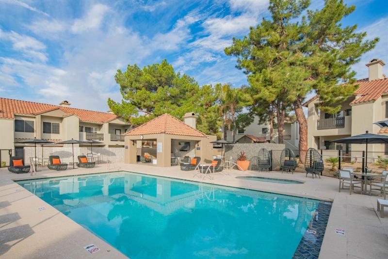 Golfers 2BR 2 Min to Dine & Shop Fully Stocked - image 24