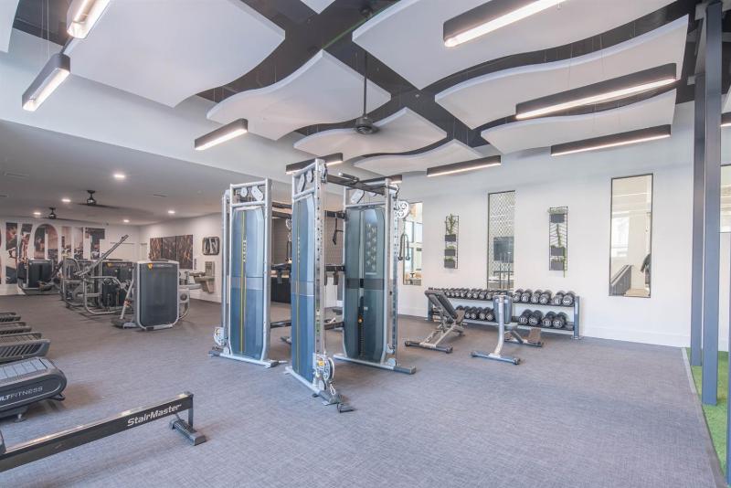 Golfers 2BR 2 Min to Dine & Shop Fully Stocked - image 26