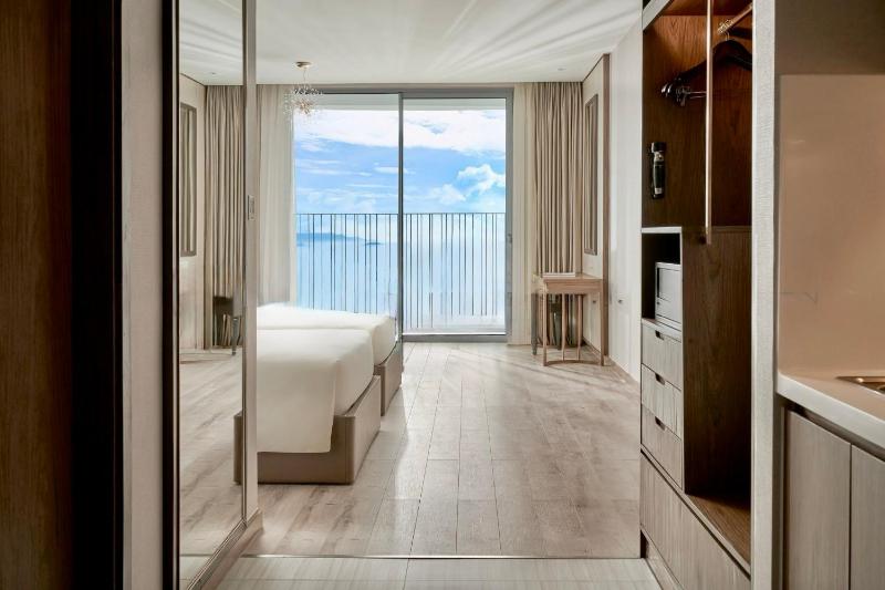 Harry Luxury Condotel Panorama - image 15