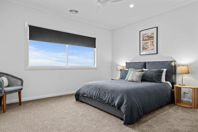 Luxury Beach House Cowes - image 24