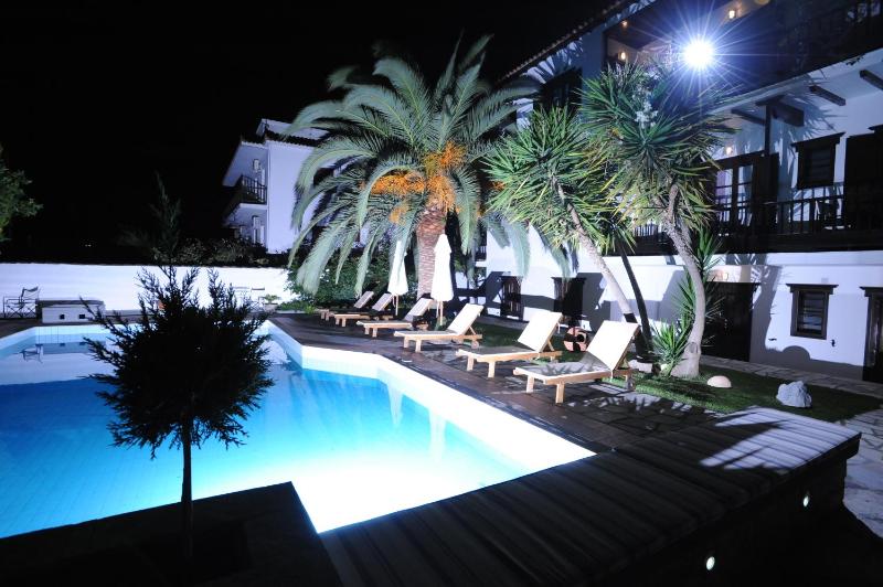 Elli Hotel - image 40